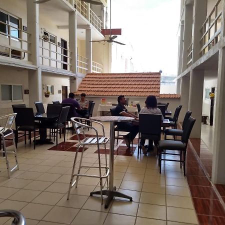 Escárcega Hotel Maria Isabel מראה חיצוני תמונה